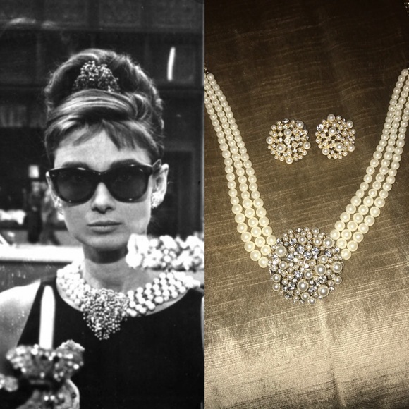 Jewelry - Crystal and simulated pearl choker and earring set